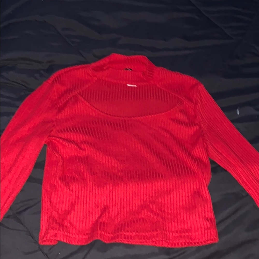 Red divided top